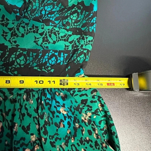 Silk Green Animal Print Mini Dress Women’s Medium Strapless‎ Pockets Party - Picture 9 of 16